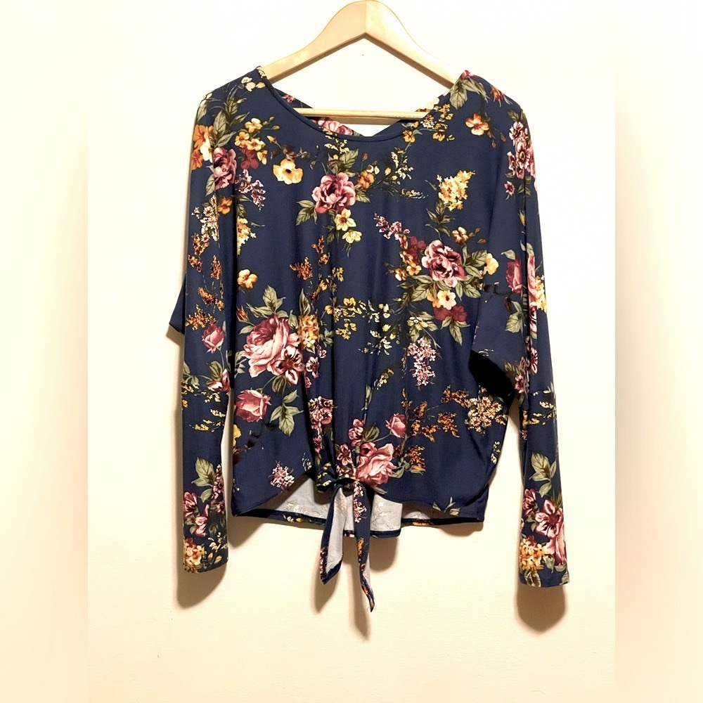 IZ Byer floral knot top